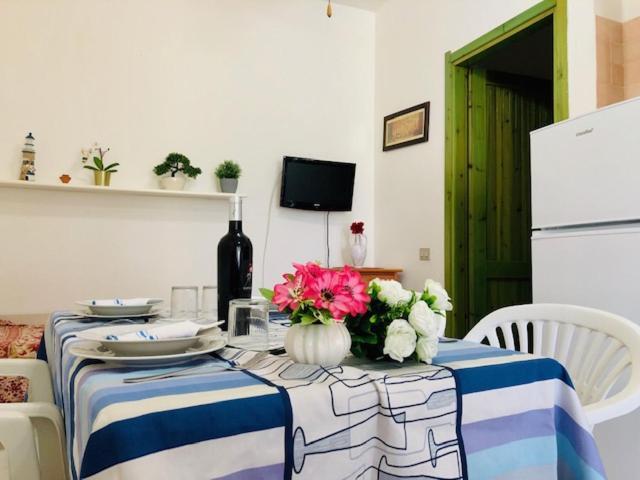 Casa Smeralda Apartment Villasimius Bagian luar foto